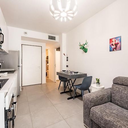 Renovated Apt With Garden & Veranda! Mediolan Zewnętrze zdjęcie